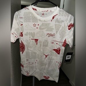 Kids Jordan Shirt, Size M